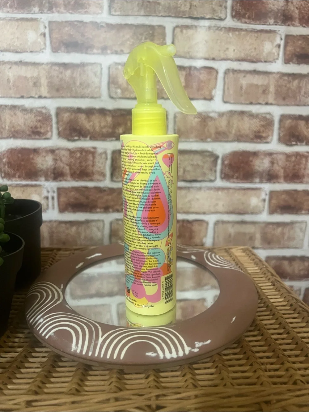 amika Frizz-Me-Not Hydrating Anti-Frizz Treatment — Yellow